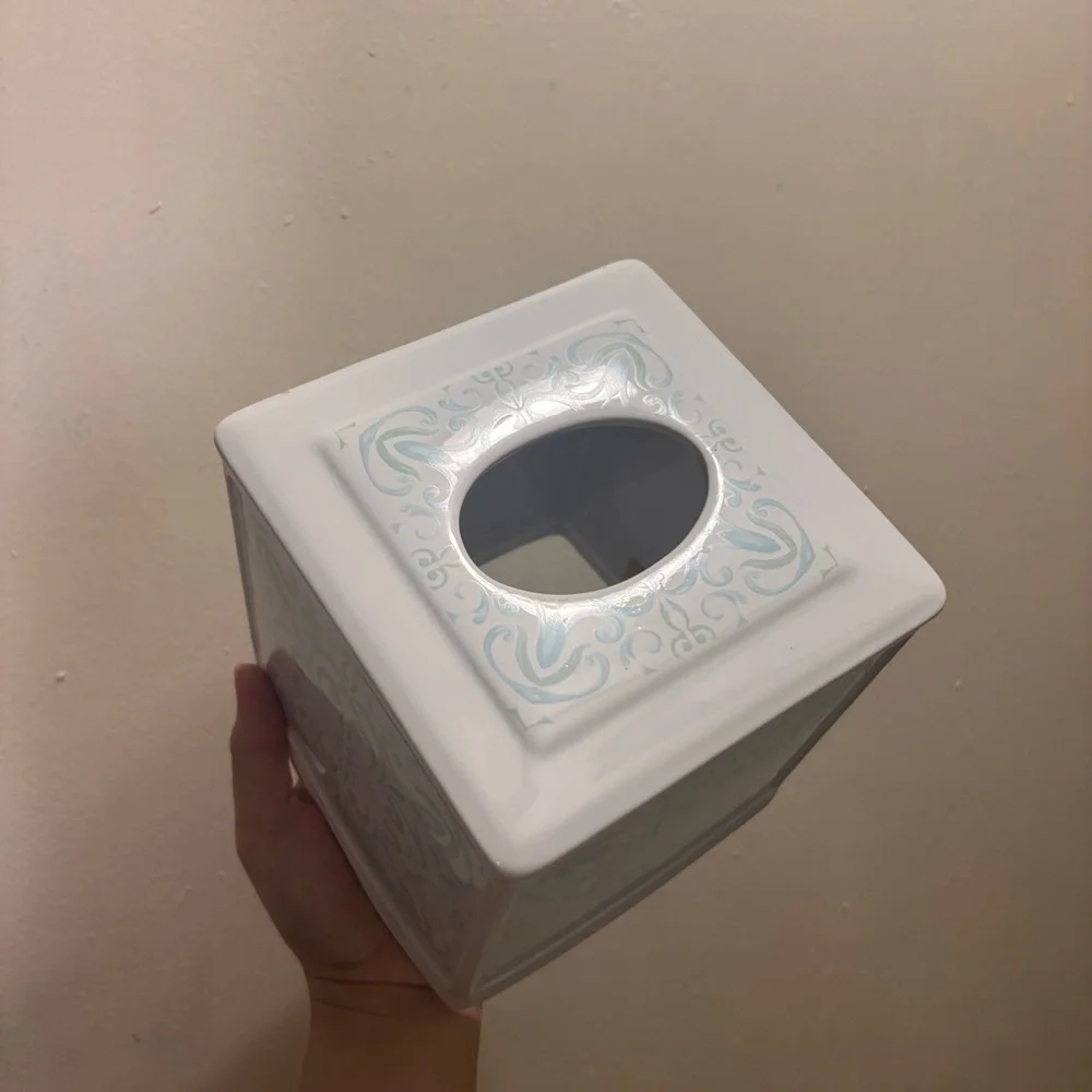 Decorative Ceramic Tissue Box Cover - Picture 2 of 3